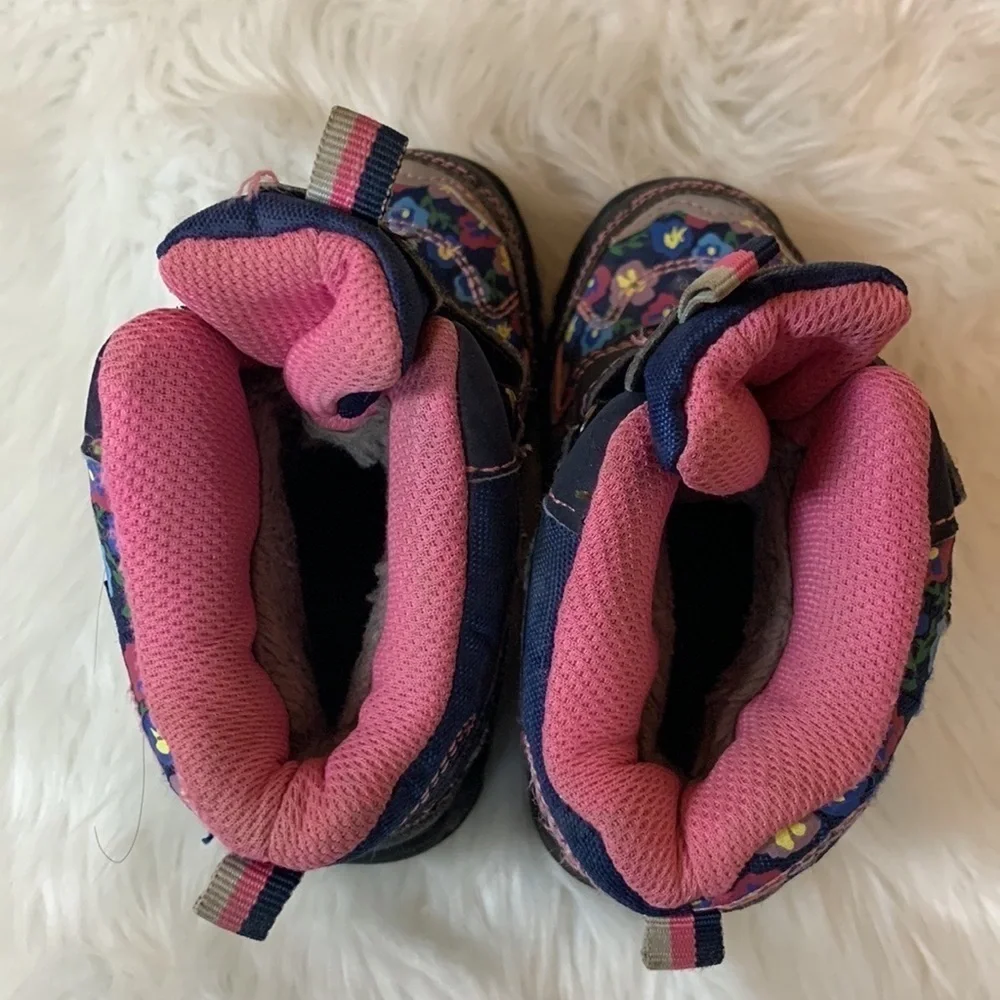 Baby girl Snow / winter boots by Galop with floral print Size 7